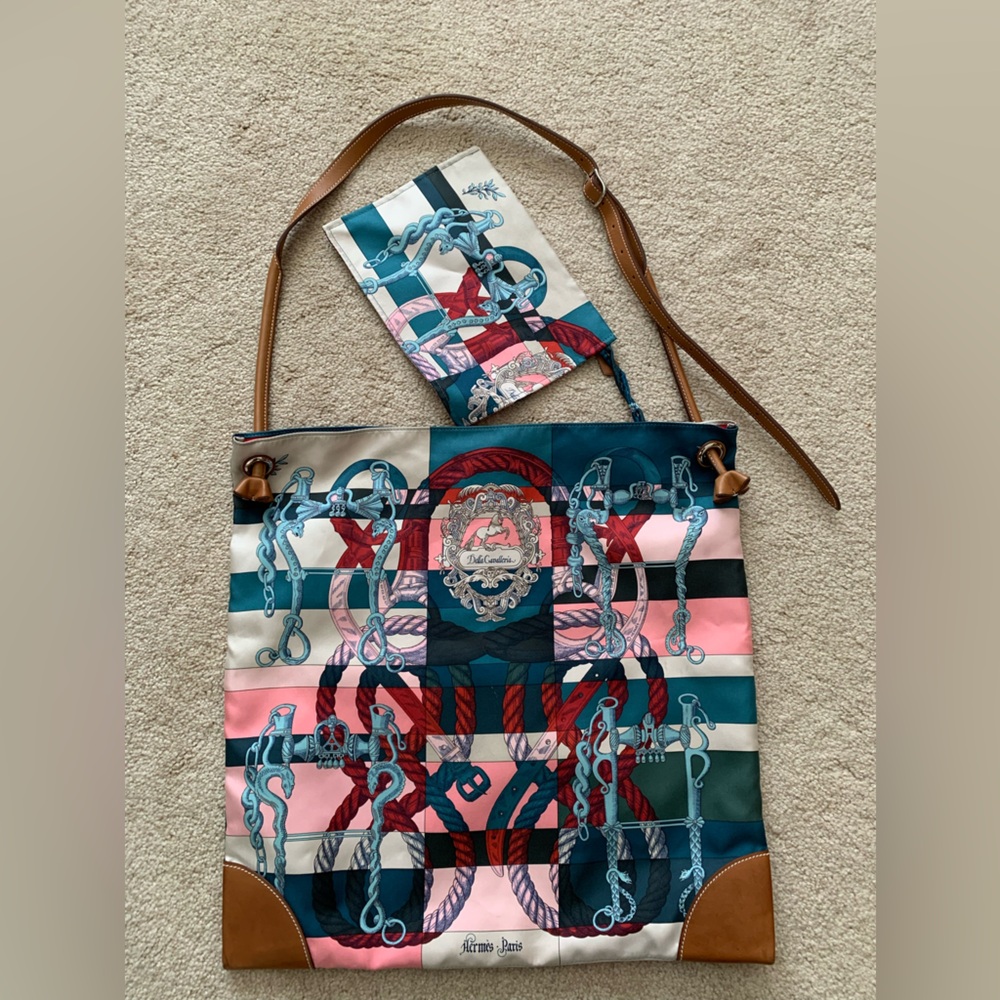 Hermès Silky City PM bag is the "Della Cavalleria"